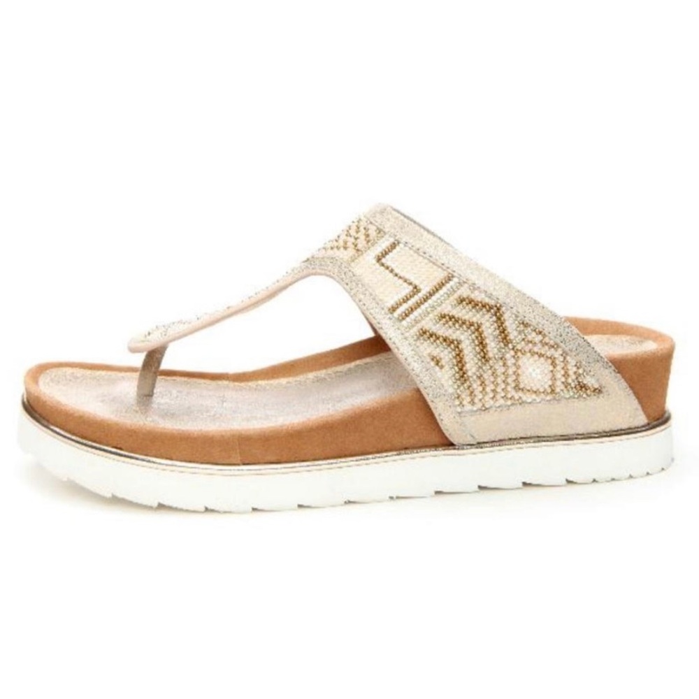 NWT-Donald J Pliner Cali Beaded
Thong Sandal Size 7